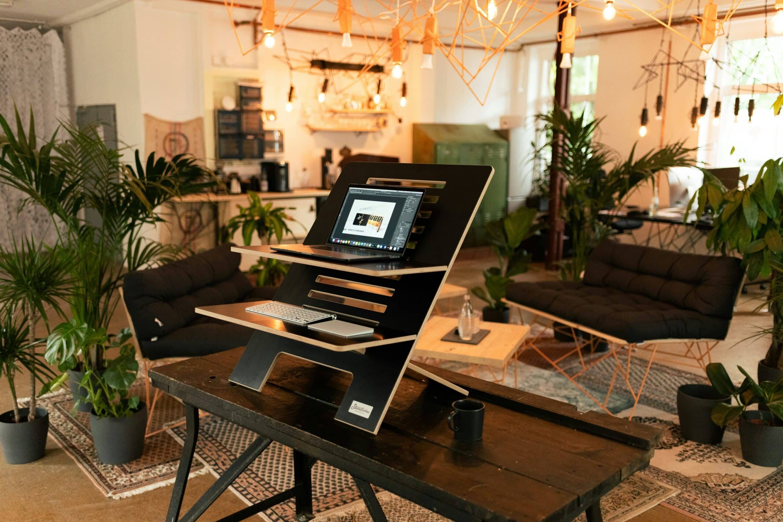 découvrez notre sélection de mobilier de bureau ergonomique pour un espace de travail confortable et productif.